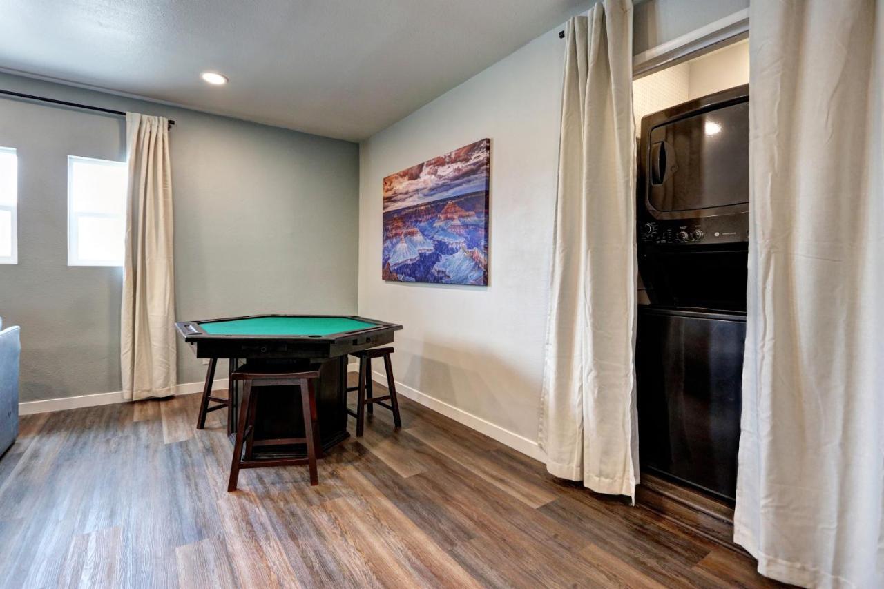 Luxury 3-Bed Home Near The Strip W/ A Poker Table 라스베이거스 외부 사진